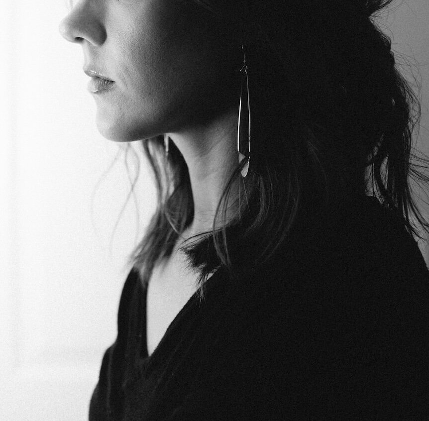 woman | depression counseling in parkland, fl | depression therapist in parkland, fl | major life changes | cbt therapy | signs of depression | 33073 | 33067 | 33076 Black and white image showing the side profile of a woman. If depression is keeping you from major life activities, learn how depression counseling in Parkland, FL can help.